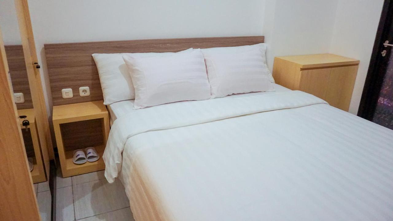 Cordova Suites Semarang Exterior foto